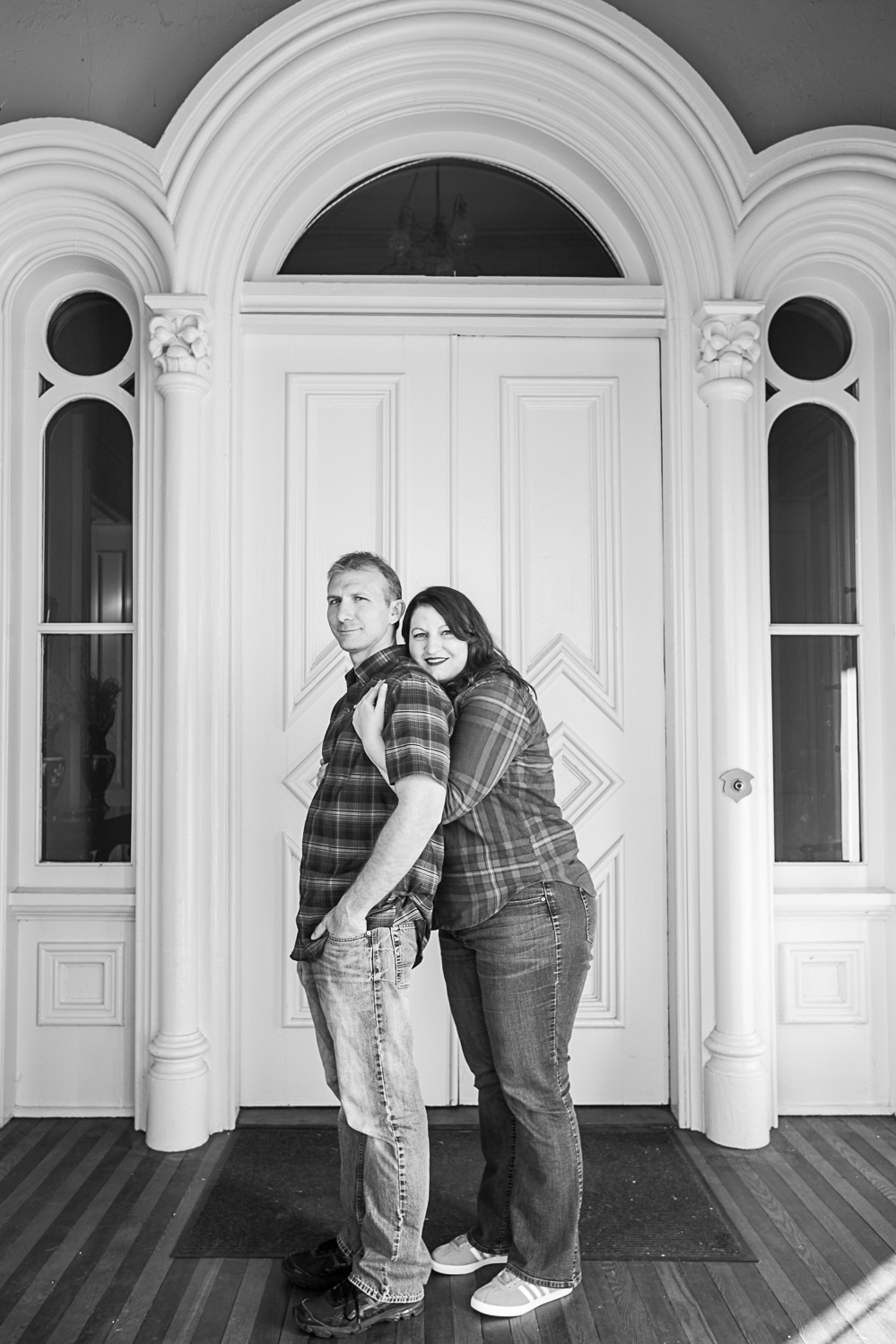 Engagement at Oaklands Mansion in murfreesboro
